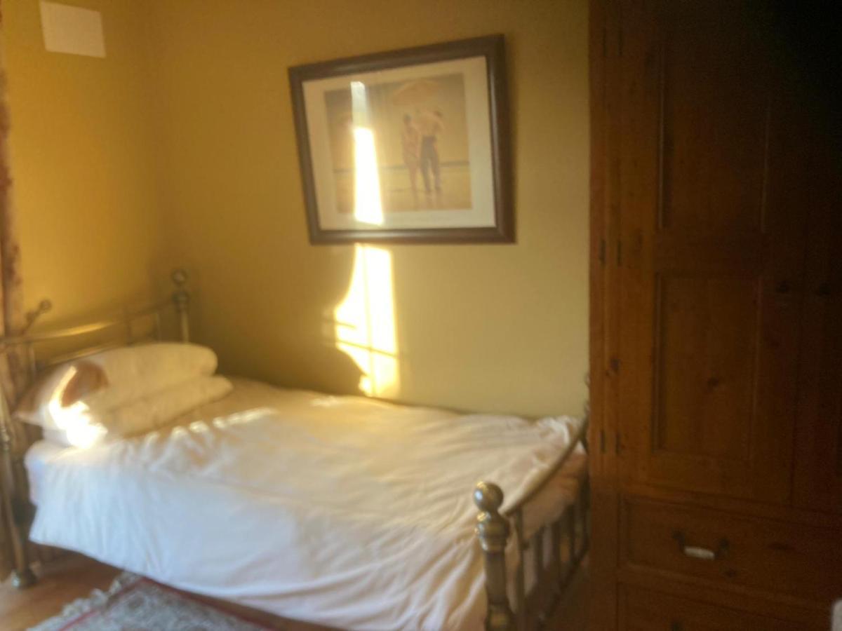 Evergreen Bed & Breakfast Swords Exteriör bild