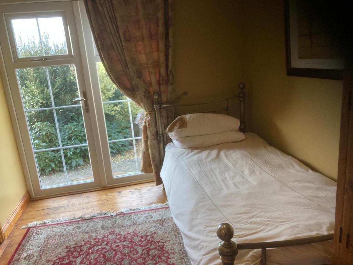 Evergreen Bed & Breakfast Swords Exteriör bild